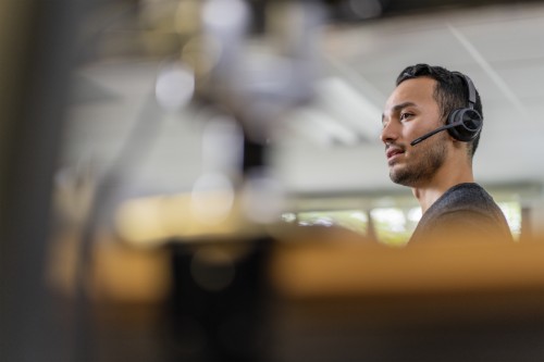 HP Poly Voyager 4310 USB-C Headset +BT700 dongle