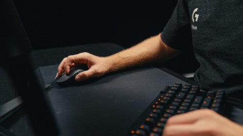 Logitech G 910-007363 mouse Gaming Right-hand RF Wireless Optical 44000 DPI