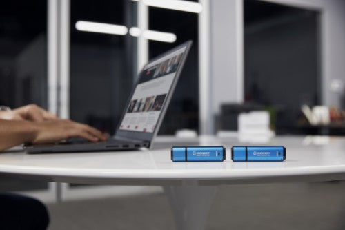 Kingston Technology IronKey Vault Privacy 50 USB flash drive 256 GB USB Type-A 3.2 Gen 1 (3.1 Gen 1) Black, Blue