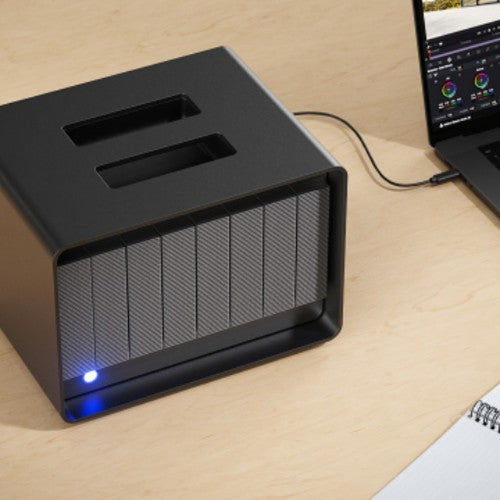 LaCie 8big Pro5 disk array 256 TB Desktop Black