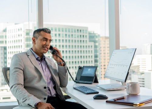 HP Poly EagleEye Mini Camera with CCX 600 Mounting Kit