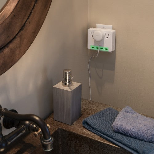 CyberPower P3WUH surge protector White 3 AC outlet(s) 125 V