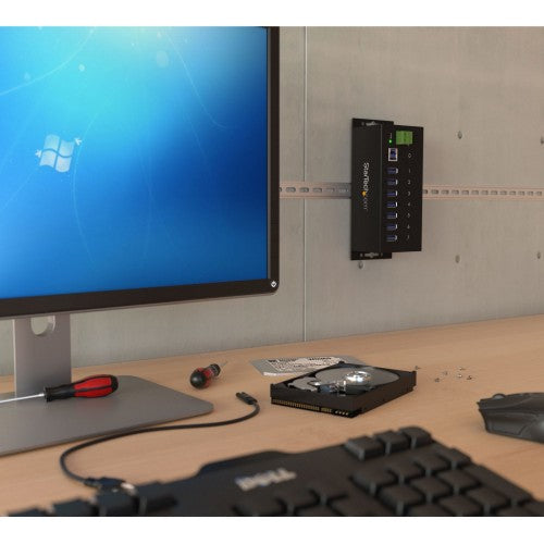 StarTech.com ST7300USBME interface hub USB 3.2 Gen 1 (3.1 Gen 1) Type-B 5000 Mbit/s Black