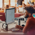 HP Poly Poly Voyager Focus 2 USB-A with charge stand Headset